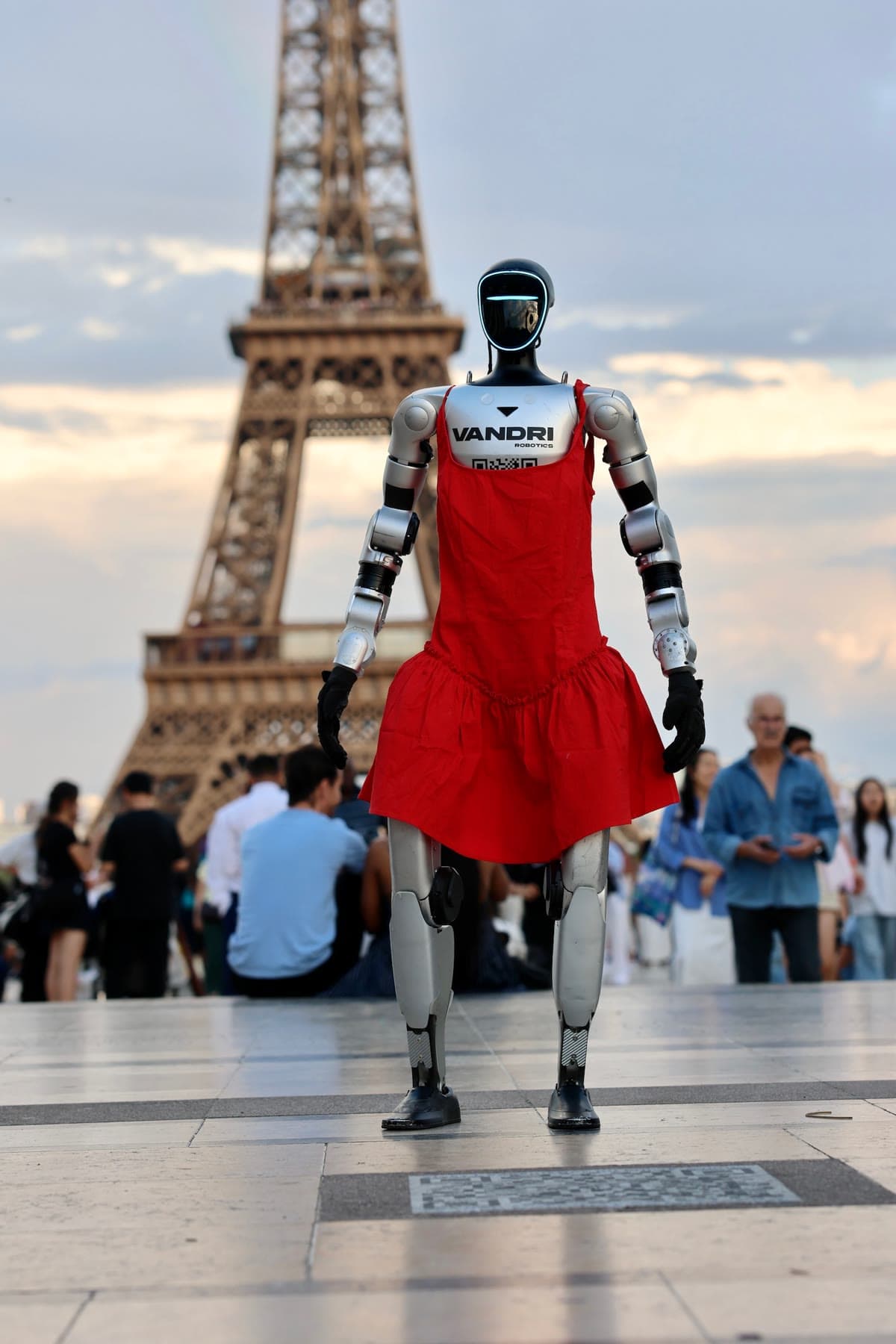 Pariz · pod Eifflovim stolpom