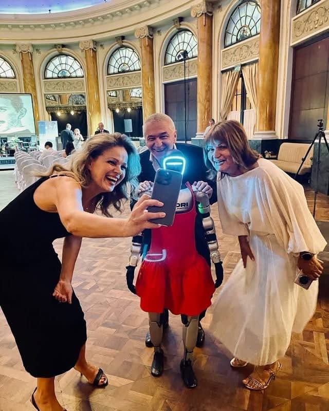 Selfi z robotom