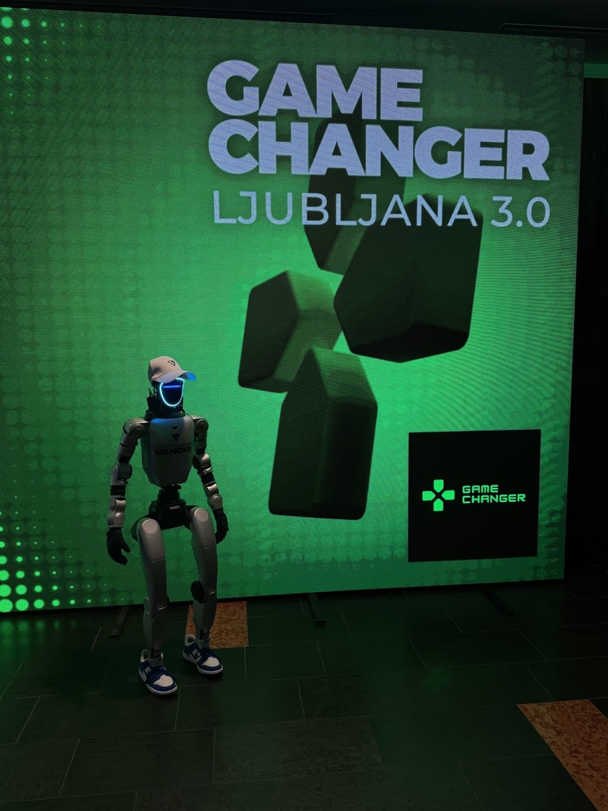 Gdje su naši roboti već stajali.