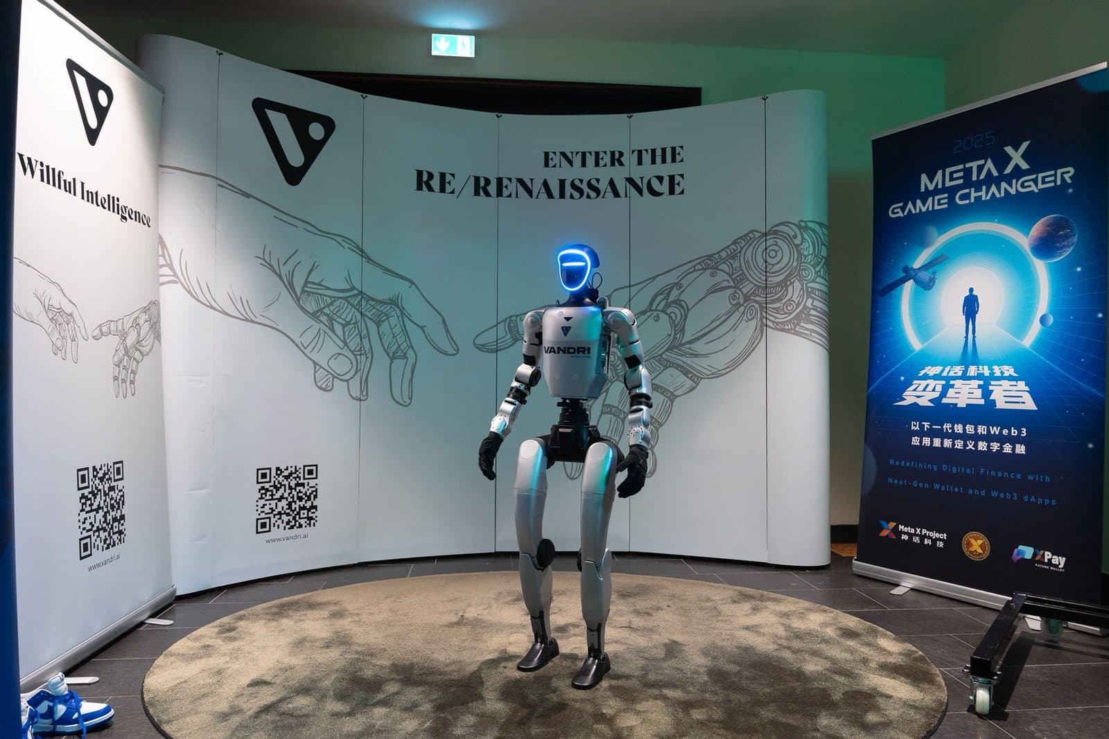 Gdje su naši roboti već stajali.