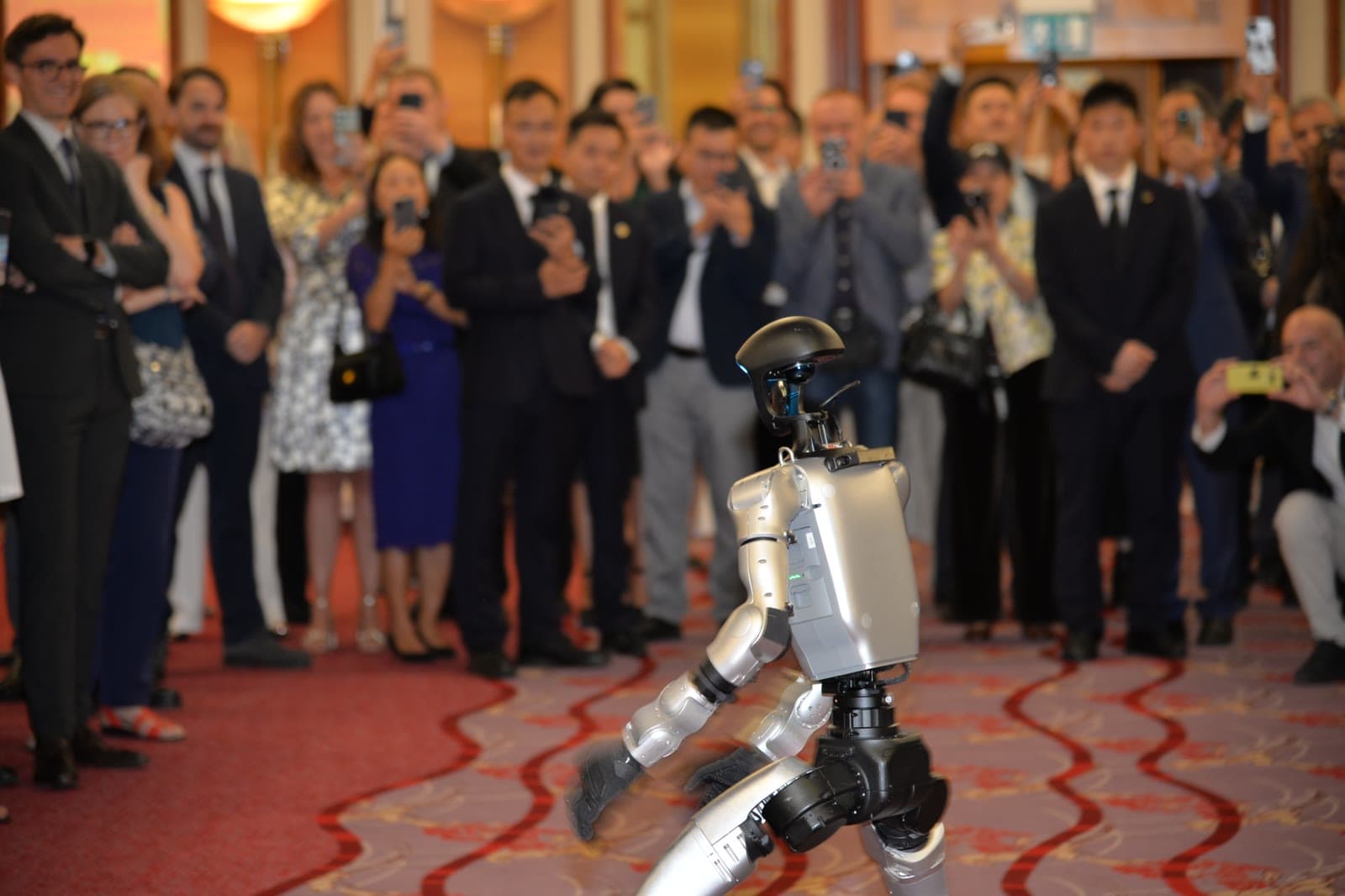 Robot je že stal na teh odrih.