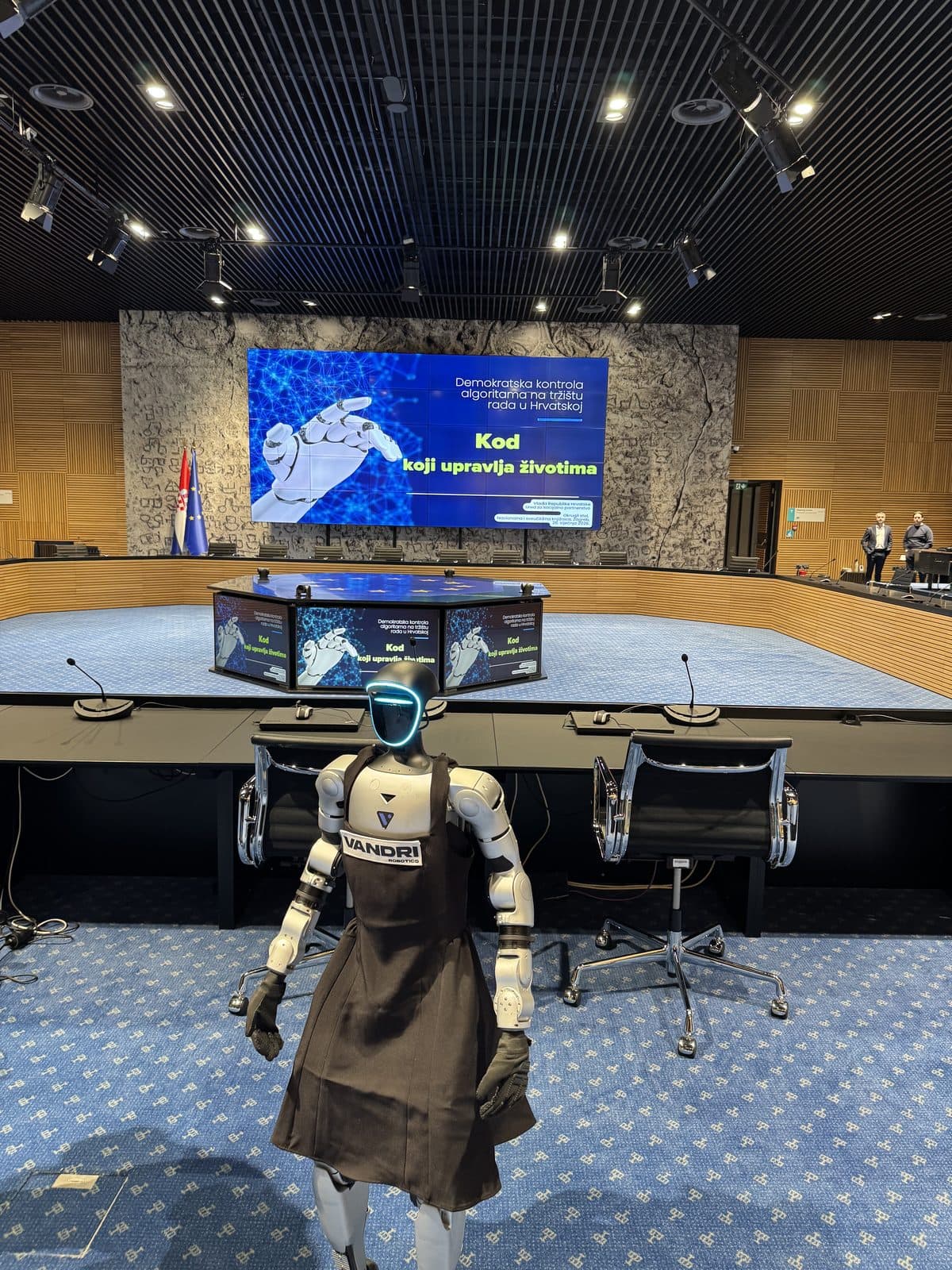 Konferenca · Tonka