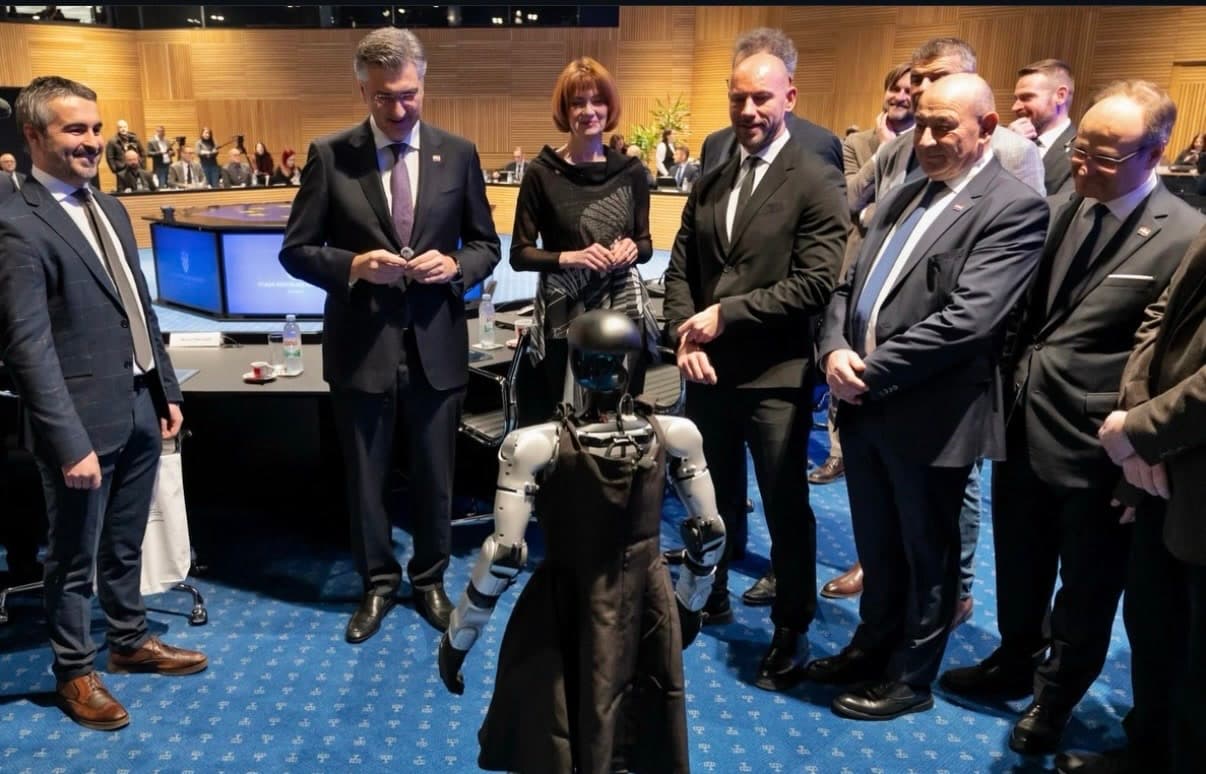 Gdje su naši roboti već stajali.